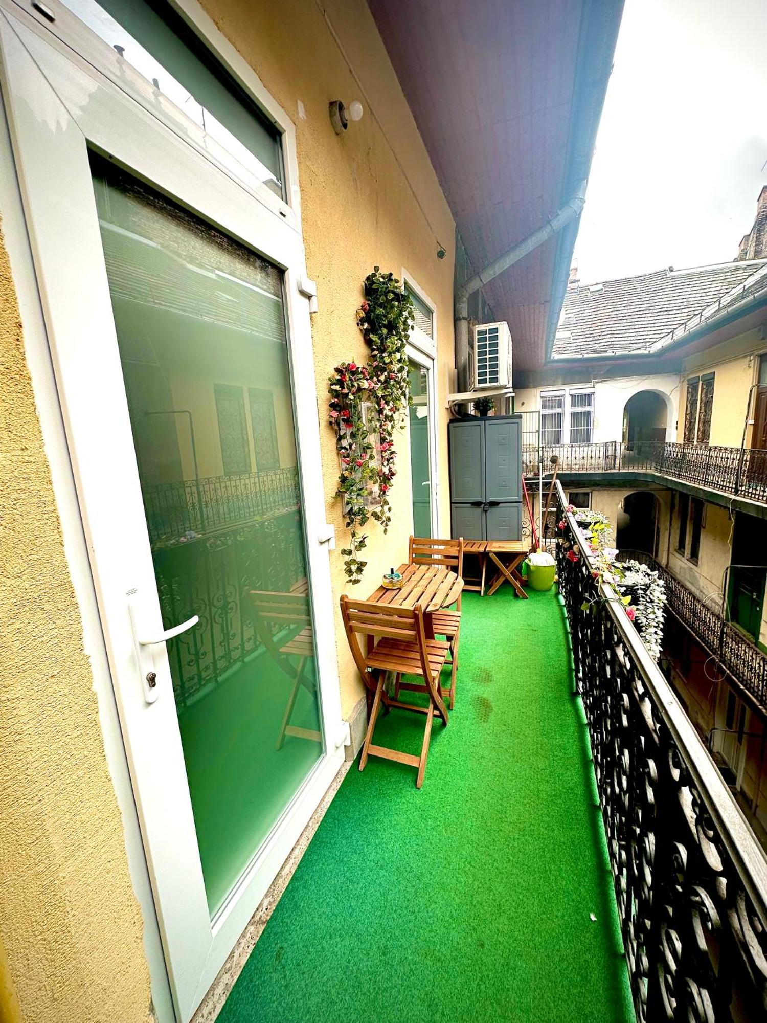 Cozy Centre Apartments Budapest Esterno foto