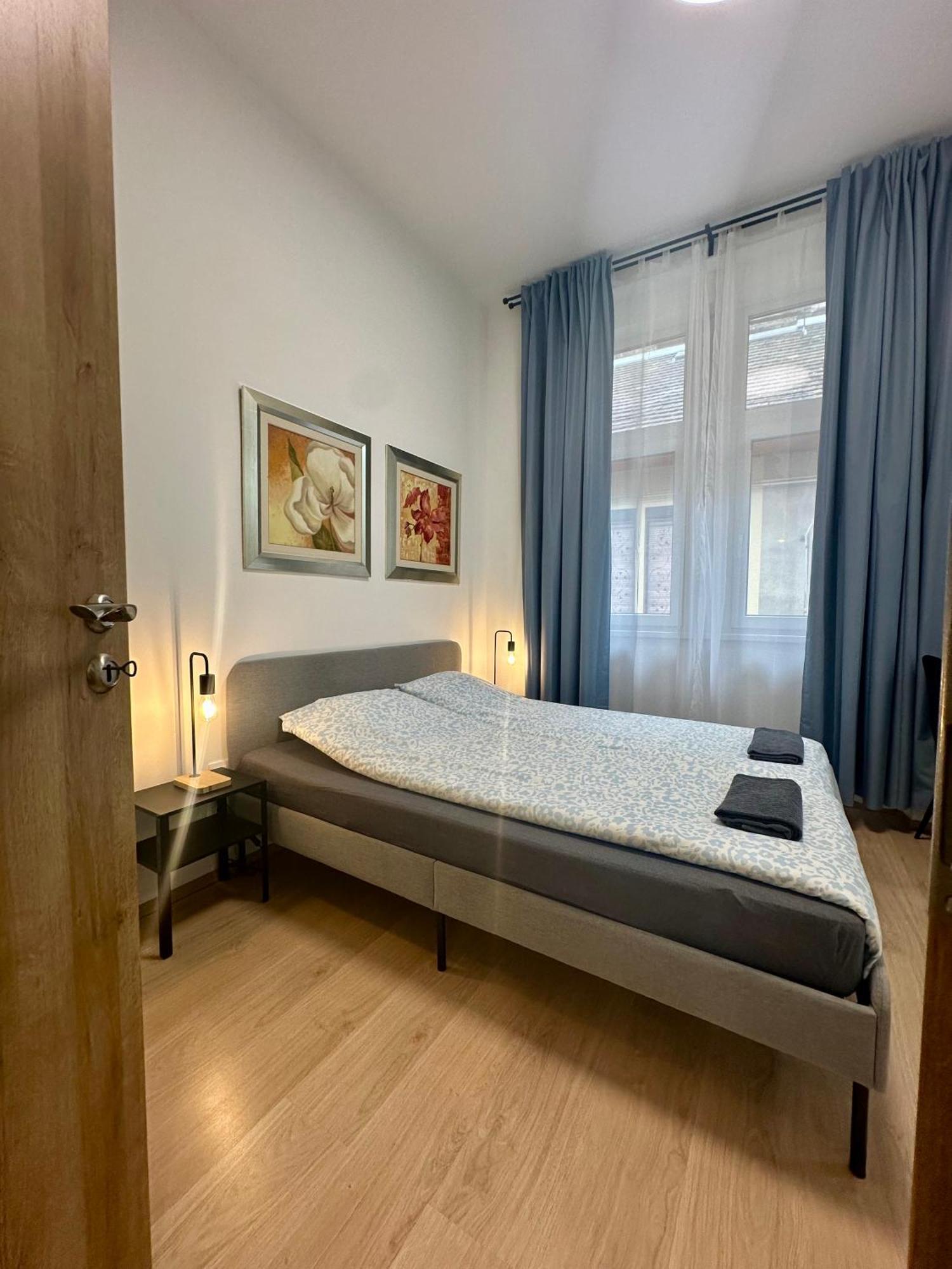 Cozy Centre Apartments Budapest Esterno foto